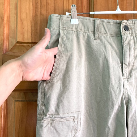 Men’s 30 inch waist George khaki casual shorts with lots of pockets - Picture 2 of 10